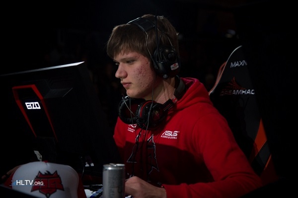 Wolves Esports 和 FunPlus Phoenix 在首场比赛中获胜 — VCT 2025： 中国第一阶段