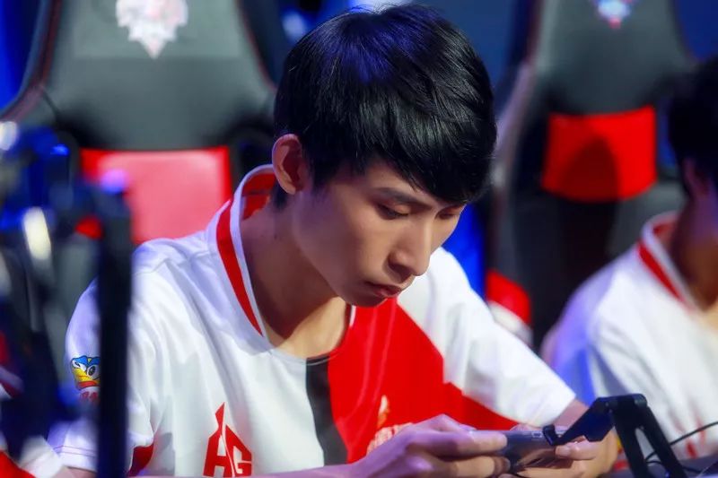 Vitality 在 IEM Dallas 2025 中获得季后赛资格，经过赢得 GamerLegion 。